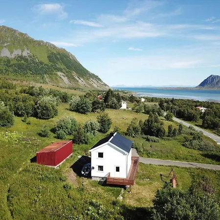 Basecamp Lofoten Ferienhaus Bostad